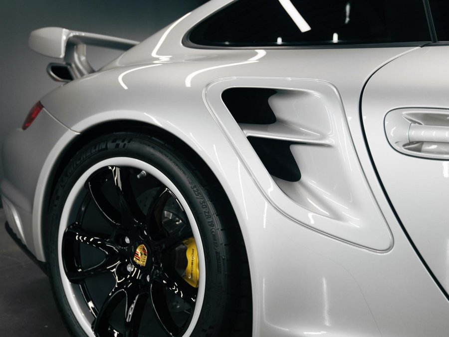 Used 2008 Porsche 911 GT2 RWD image 23