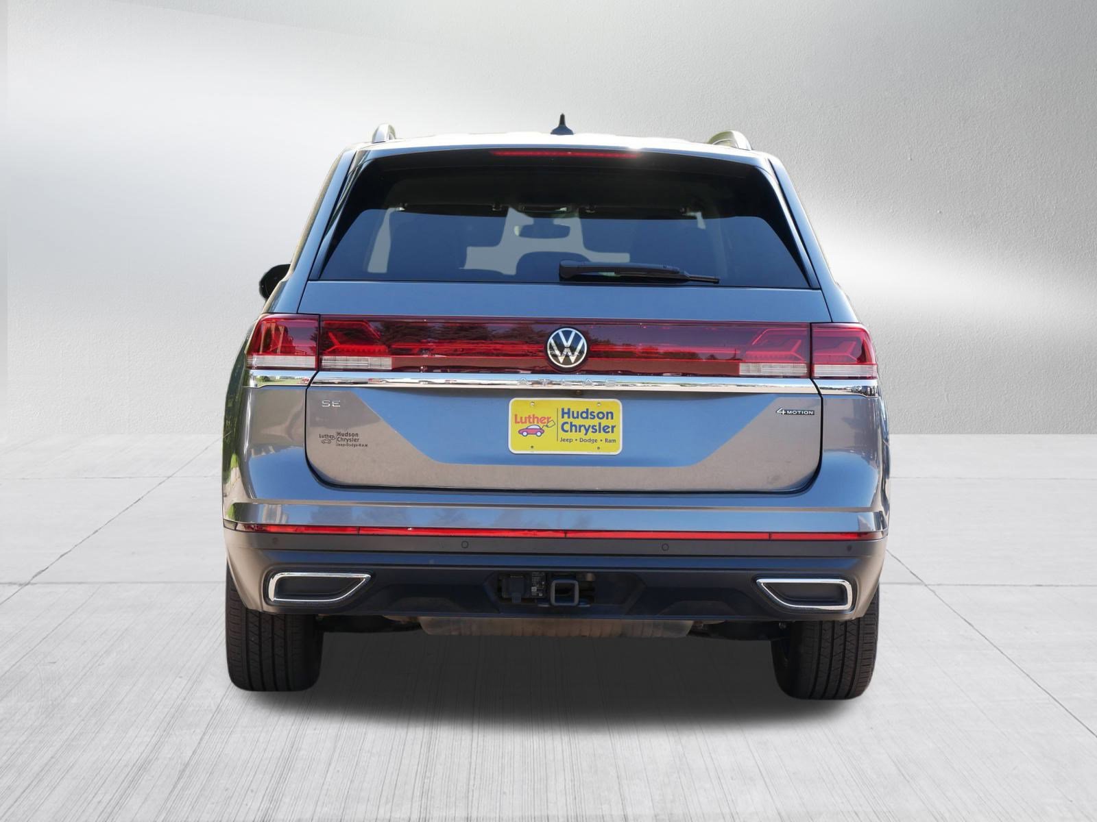 Used 2025 Volkswagen Atlas SE image 6