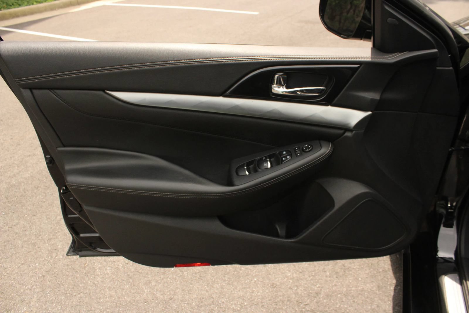 Used 2019 Nissan Maxima 3.5 SV w/ Floor Mat Group FWD image 14