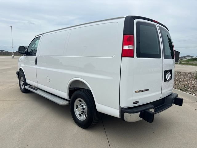 Used 2025 Chevrolet Express 2500 w/ Driver Convenience Package RWD image 35