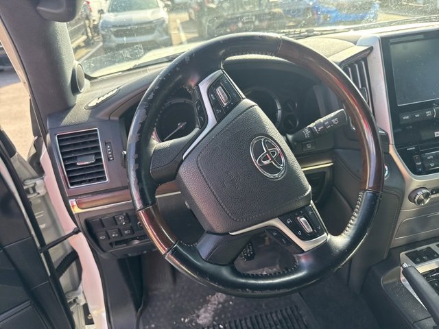 Used 2021 Toyota Land Cruiser image 11
