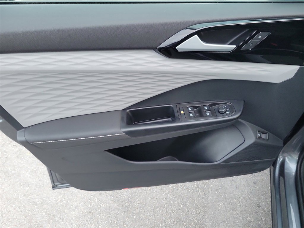 Certified 2024 Volkswagen Taos S image 15