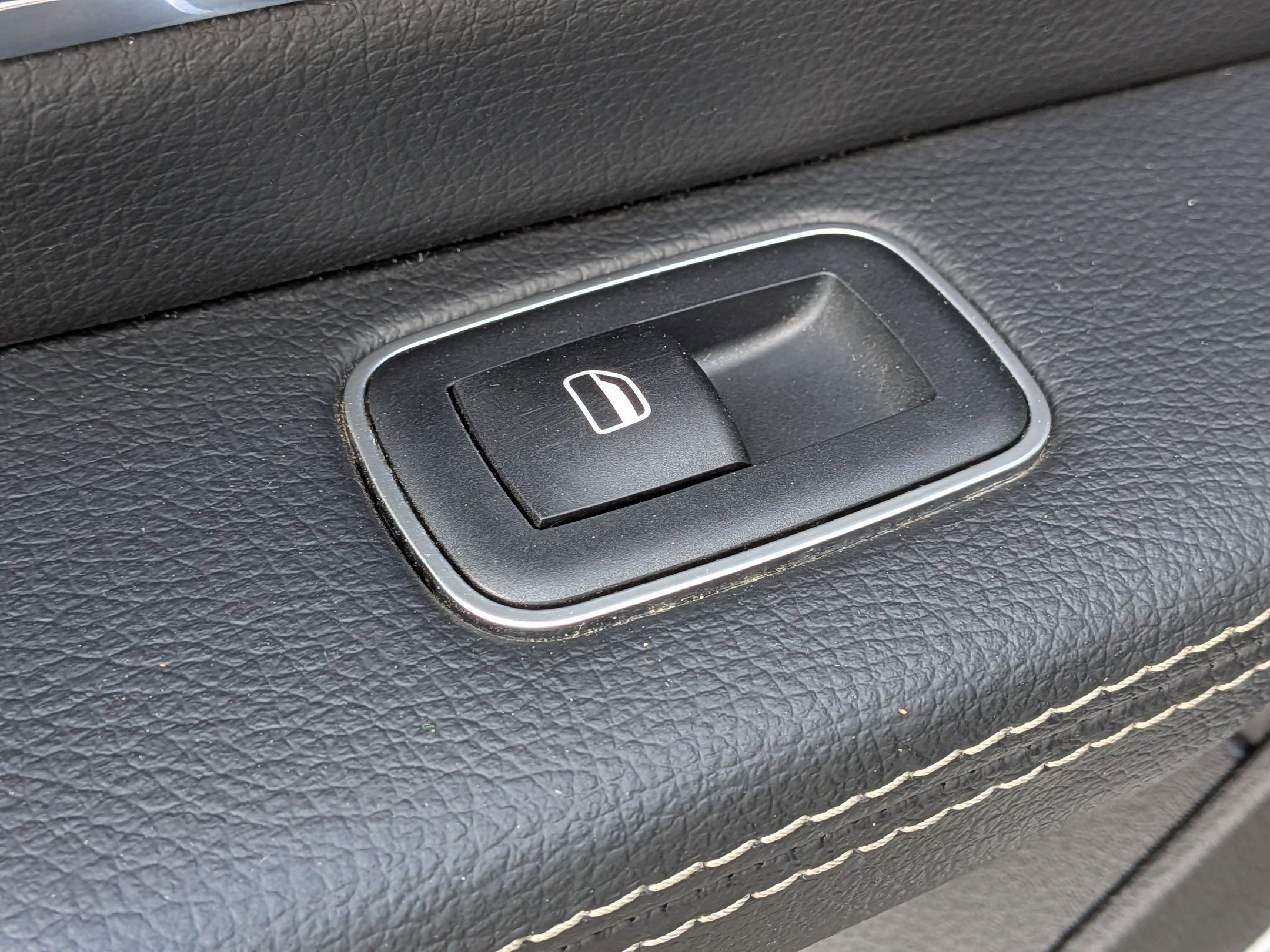 Used 2024 RAM 1500 Laramie image 30