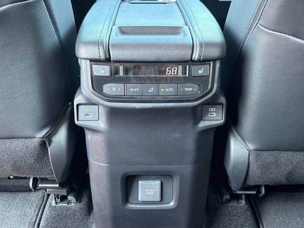 New 2024 Toyota Grand Highlander Limited image 16