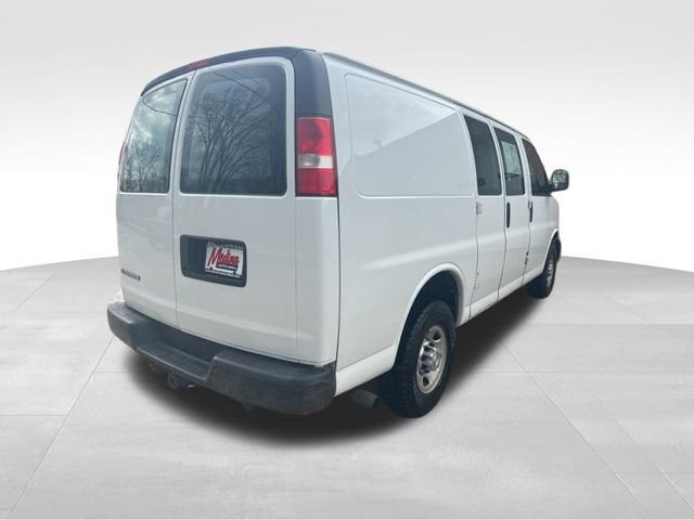 Used 2017 Chevrolet Express 2500 image 4