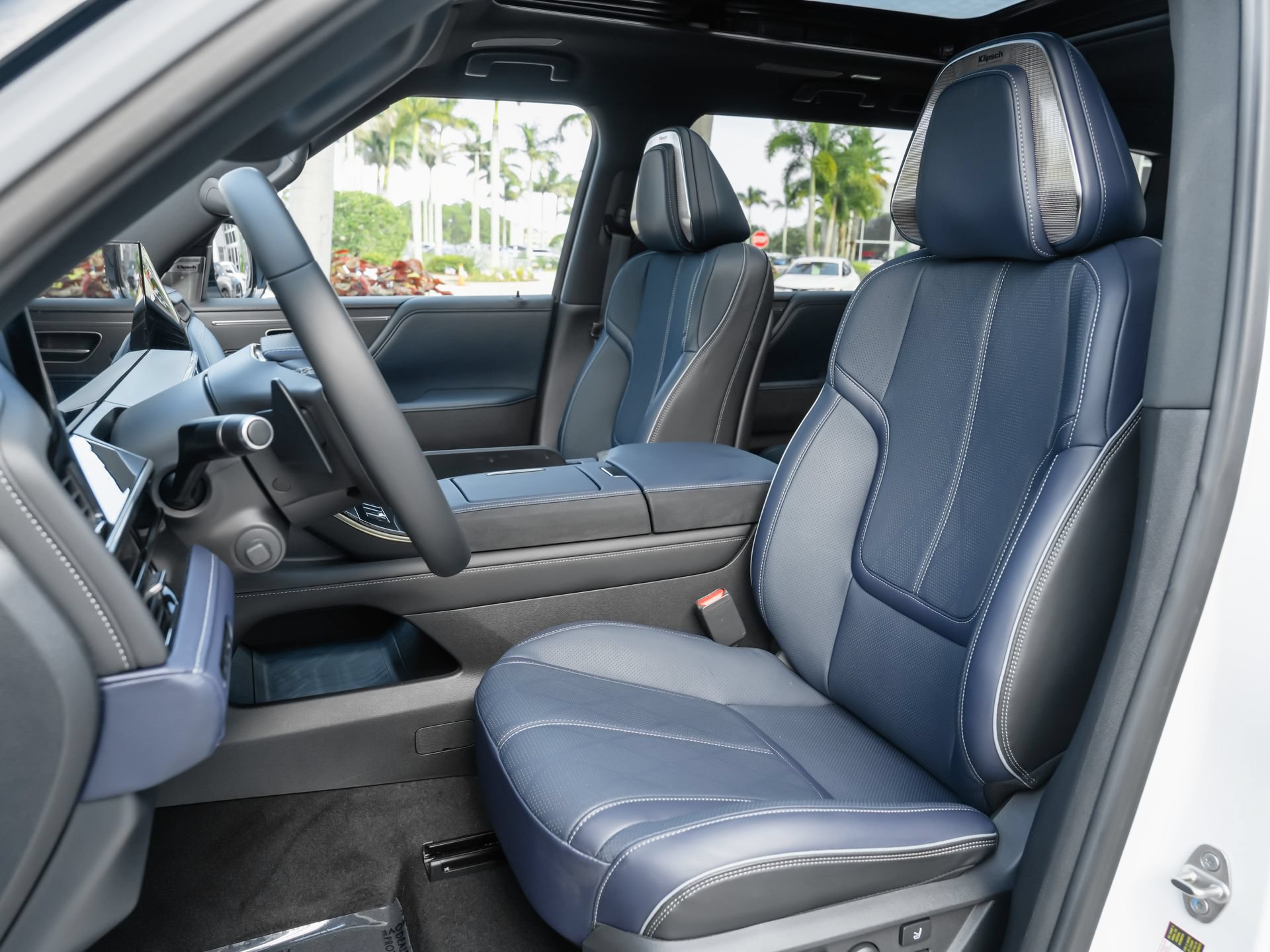 Certified 2026 INFINITI QX80 4WD image 8