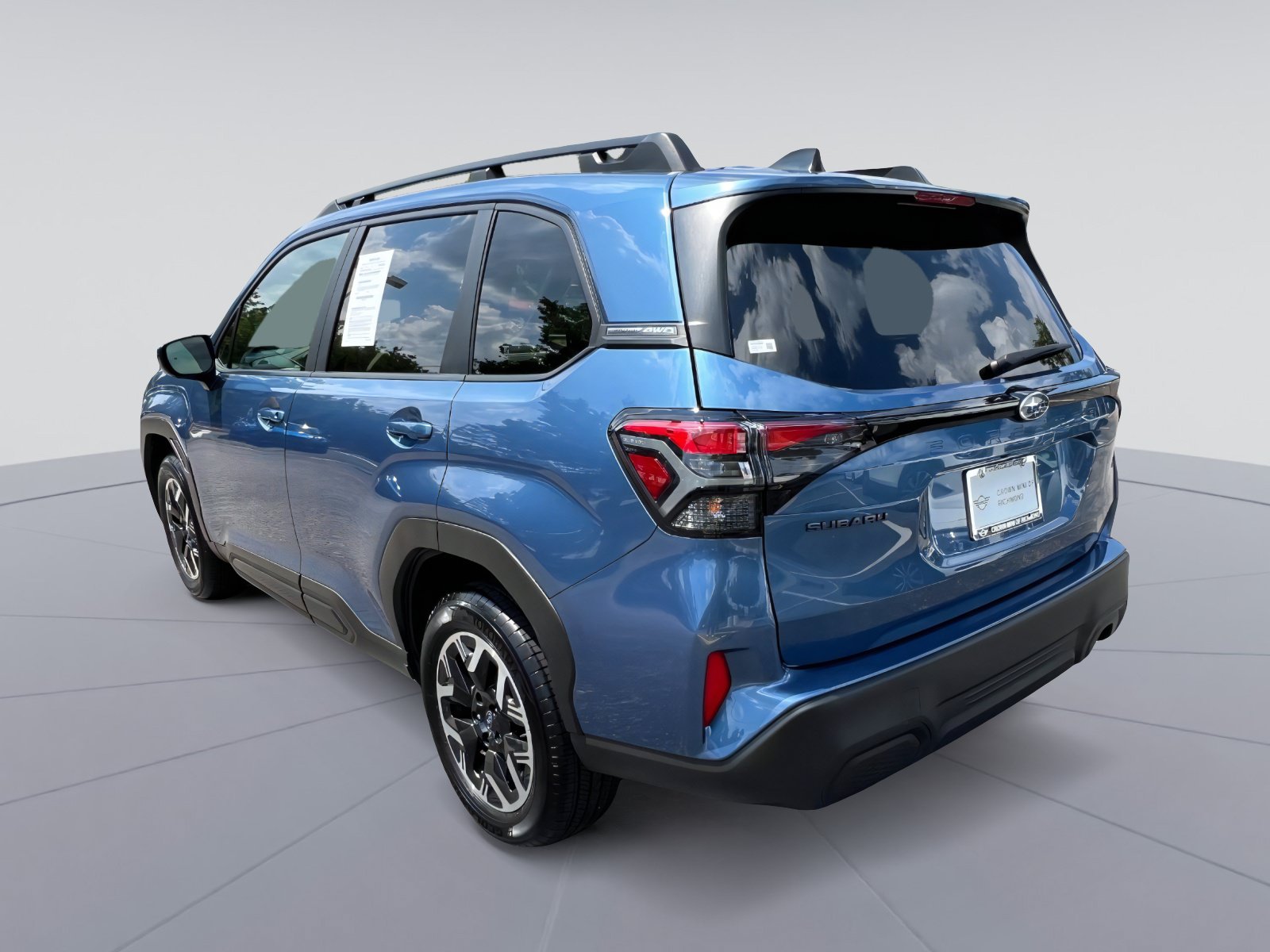 Used 2025 Subaru Forester Premium w/ Convenience Package #1 AWD/4WD image 3