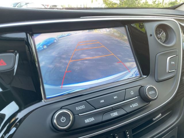 Used 2018 Buick Envision Essence image 19