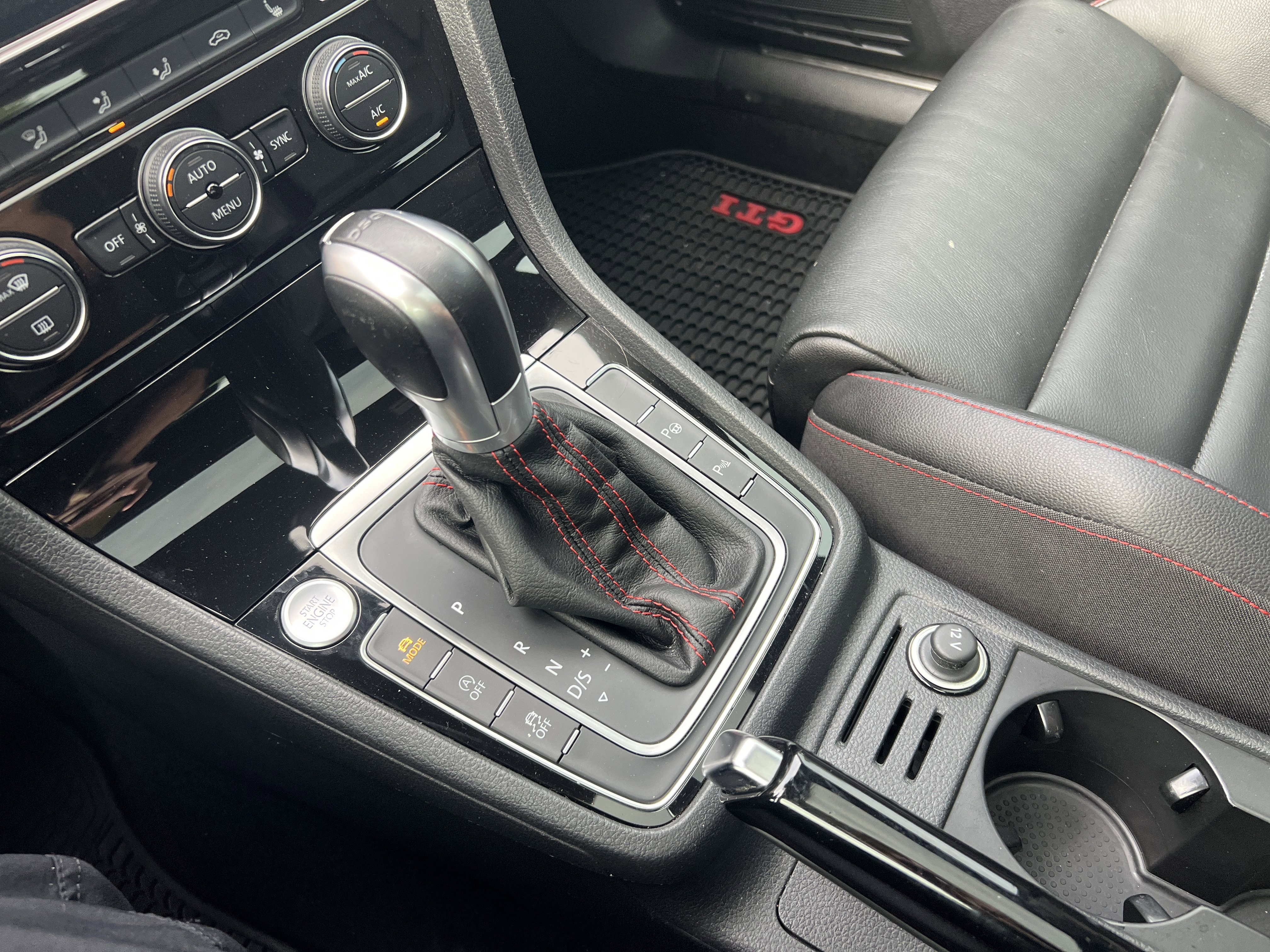Used 2018 Volkswagen GTI Autobahn FWD image 24