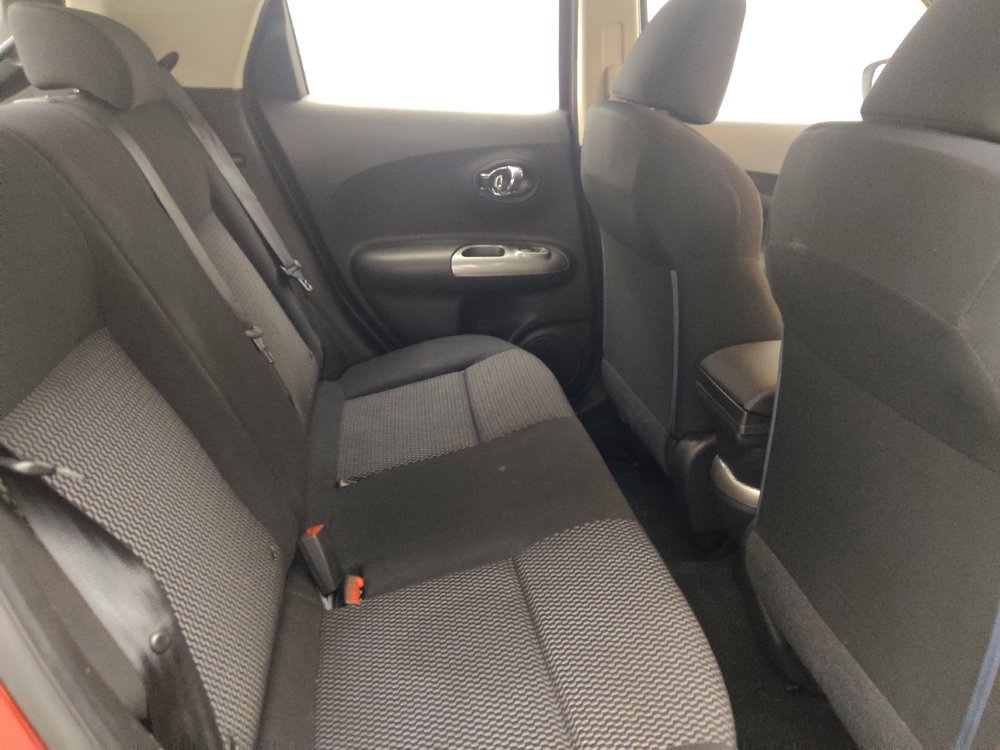 Used 2015 Nissan Juke S FWD image 19