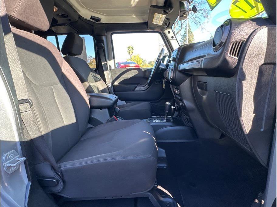 Used 2017 Jeep Wrangler Unlimited Sport w/ Quick Order Package 24S image 10