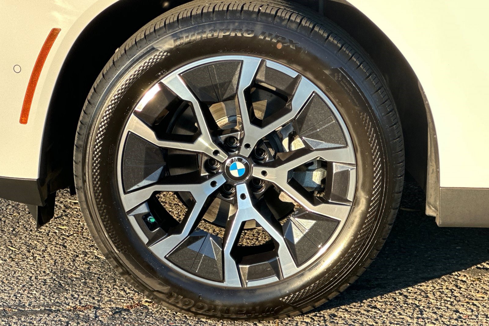 Used 2025 BMW X3 xDrive30i w/ Premium Package image 37