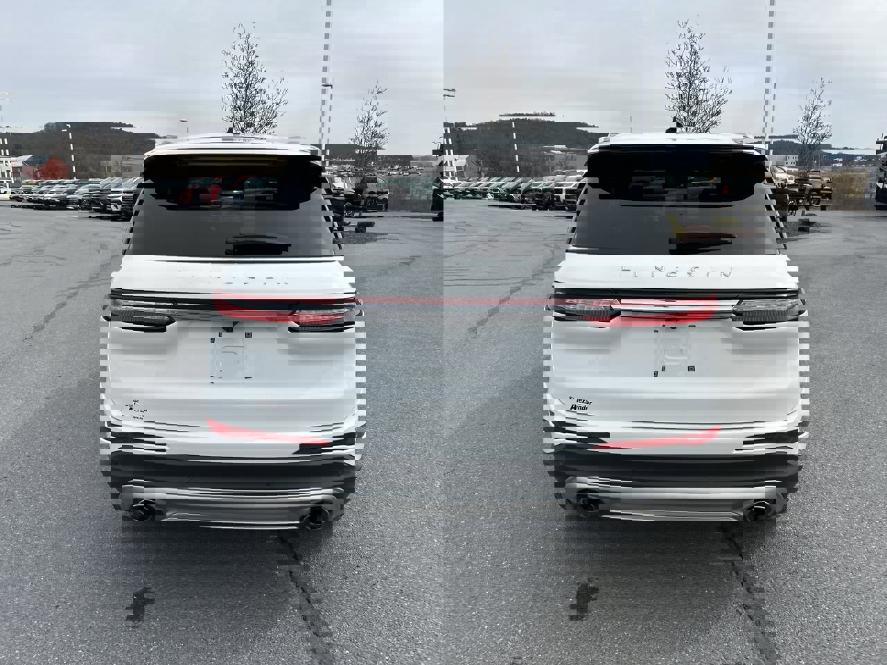 Used 2023 Lincoln Corsair Reserve w/ Equipment Group 201A image 6