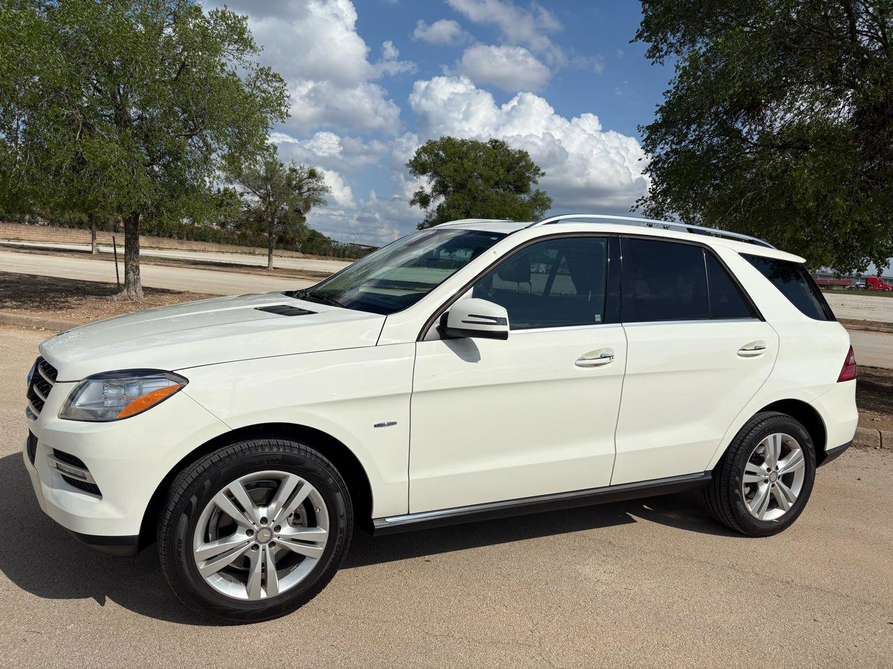 Used 2012 Mercedes-Benz ML 350 4MATIC image 2