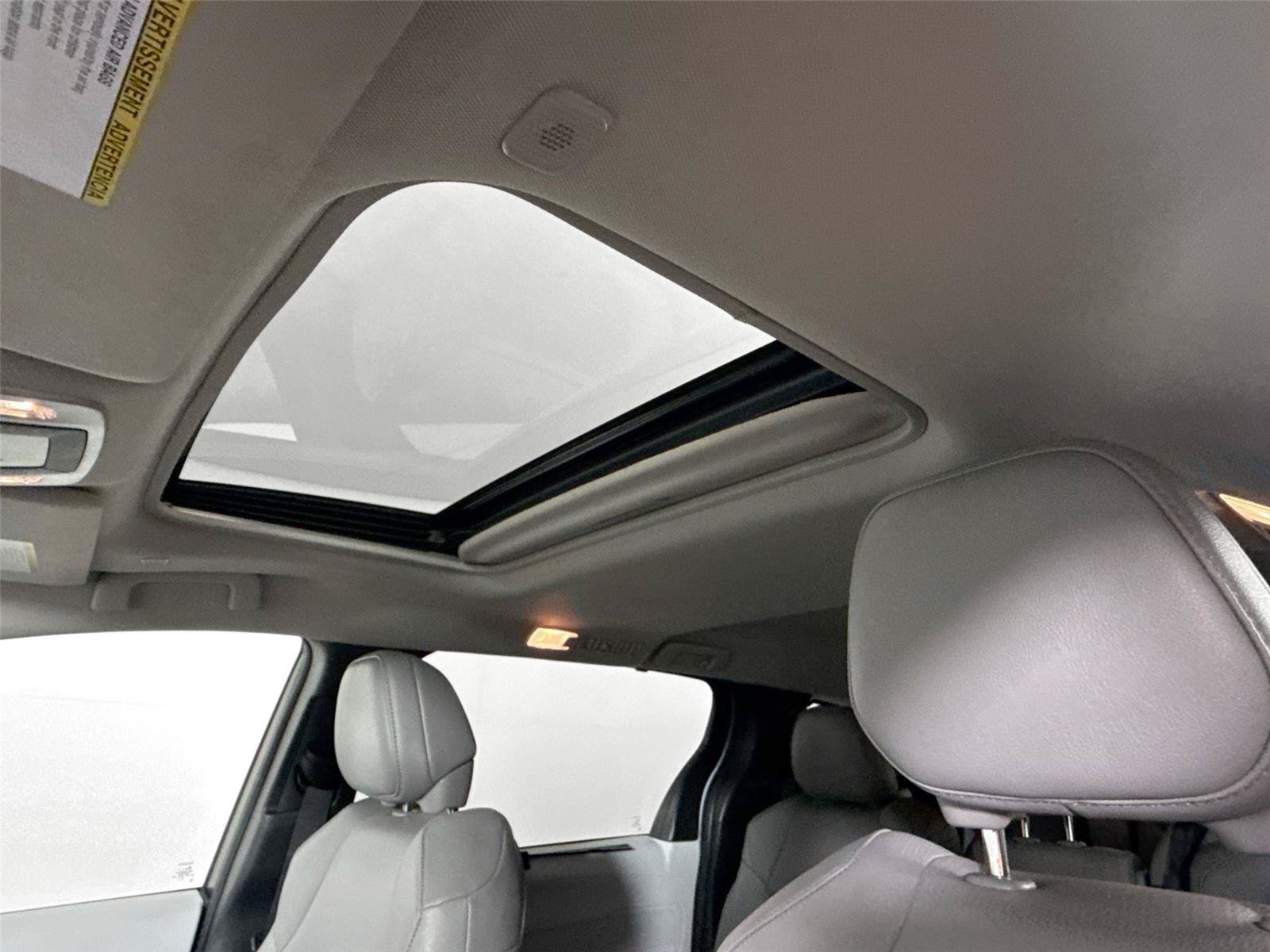 Certified 2026 Toyota Sienna XLE FWD image 6
