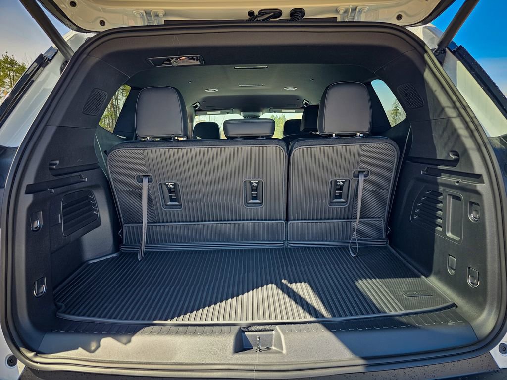 New 2026 GMC Acadia AT4 image 35