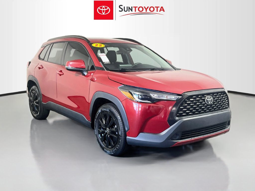 Used 2022 Toyota Corolla Cross LE w/ Moonroof Package FWD image 1