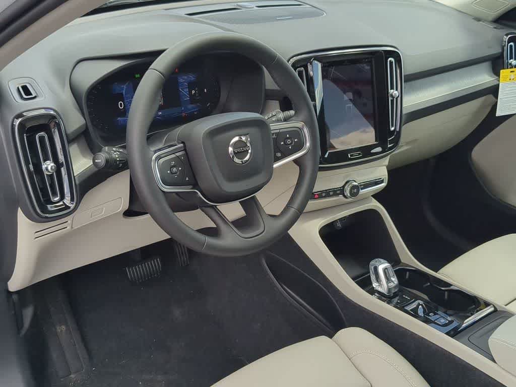 New 2026 Volvo XC40 B5 Plus w/ Climate Package AWD/4WD image 2