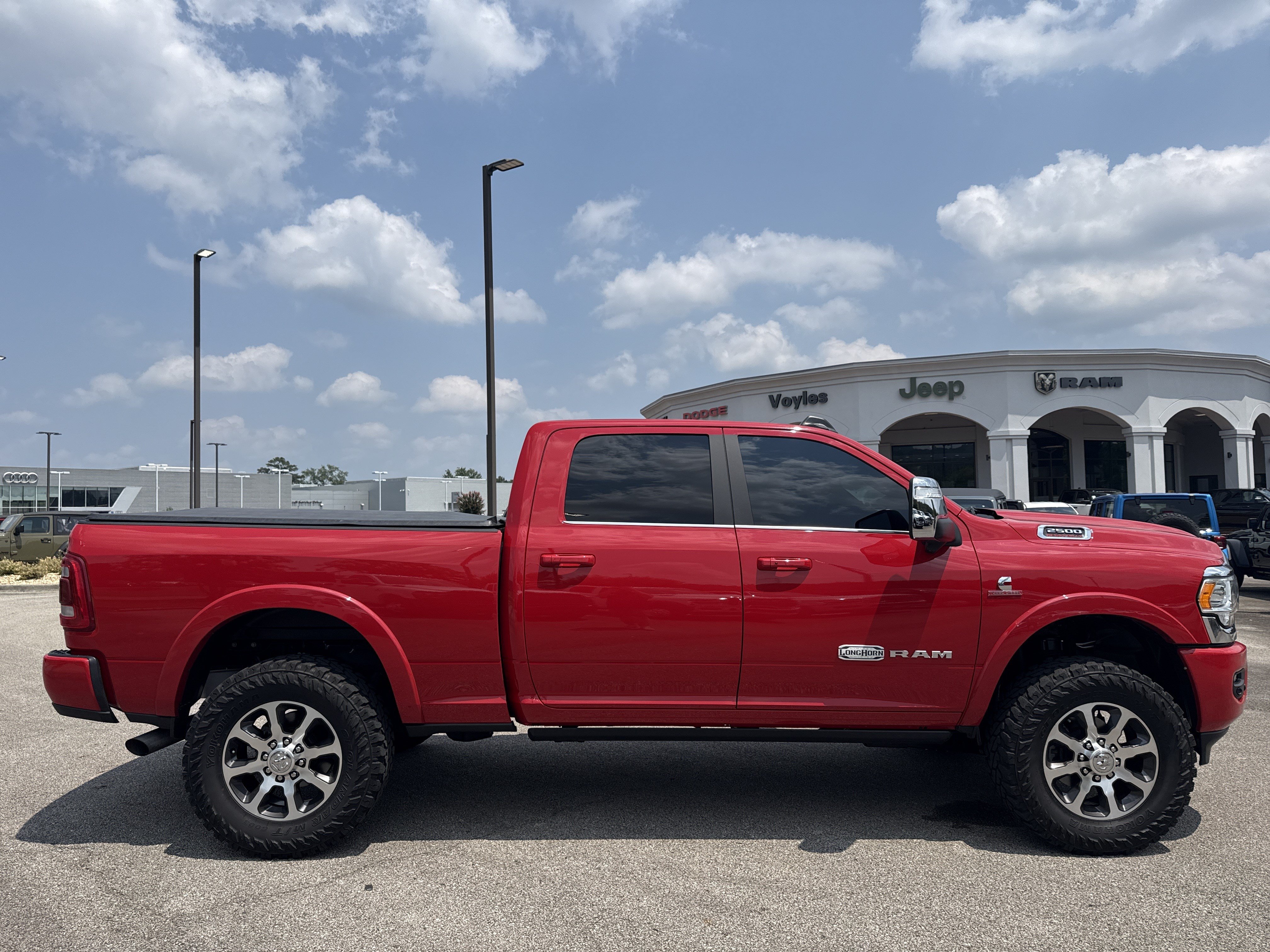 Used 2024 RAM 2500 Limited w/ Towing Technology Group AWD/4WD image 8