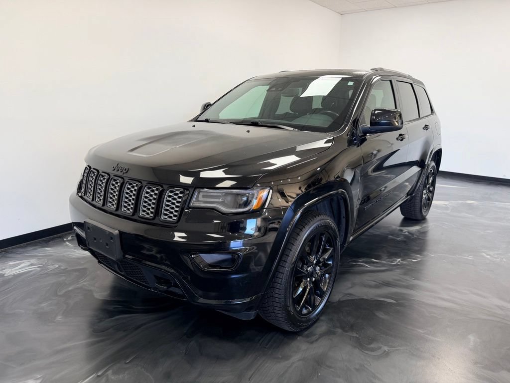 Used 2021 Jeep Grand Cherokee Altitude AWD/4WD image 4