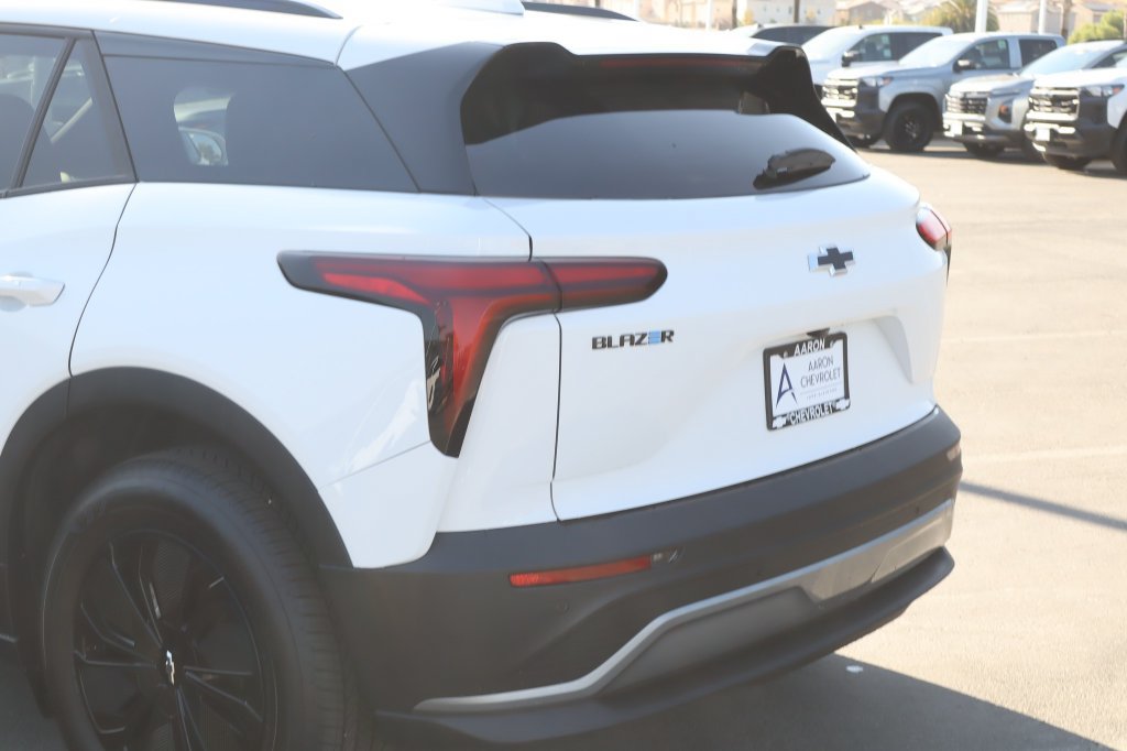 New 2026 Chevrolet Blazer EV LT w/ Midnight/Sport Edition FWD image 13