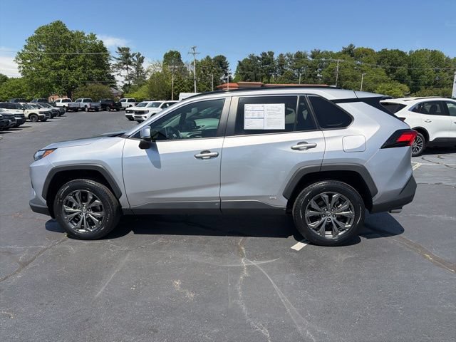 Used 2023 Toyota RAV4 XLE Premium AWD/4WD image 4