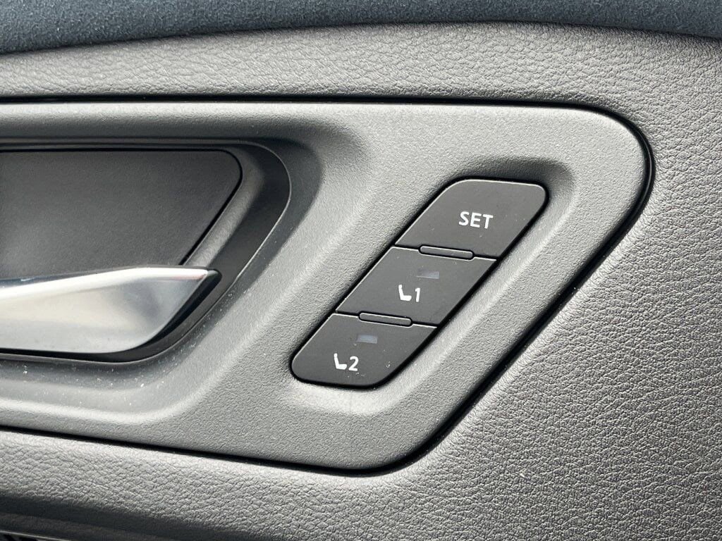 Certified 2023 Nissan Ariya image 16