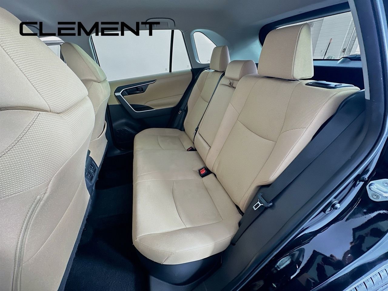 Used 2024 Toyota RAV4 LE image 30