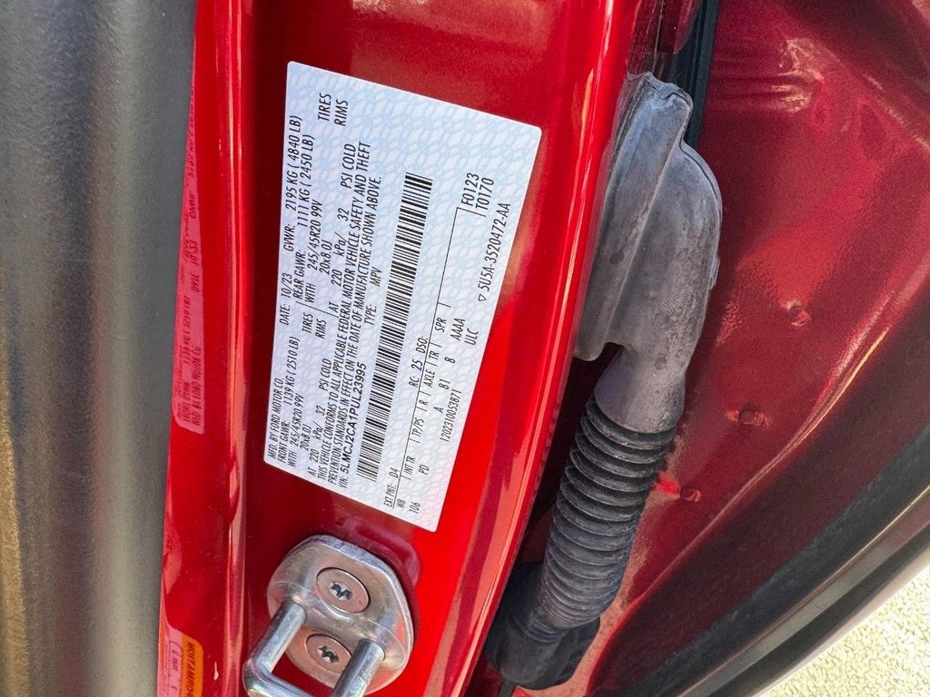 Used 2023 Lincoln Corsair Reserve w/ Equipment Group 201A image 25