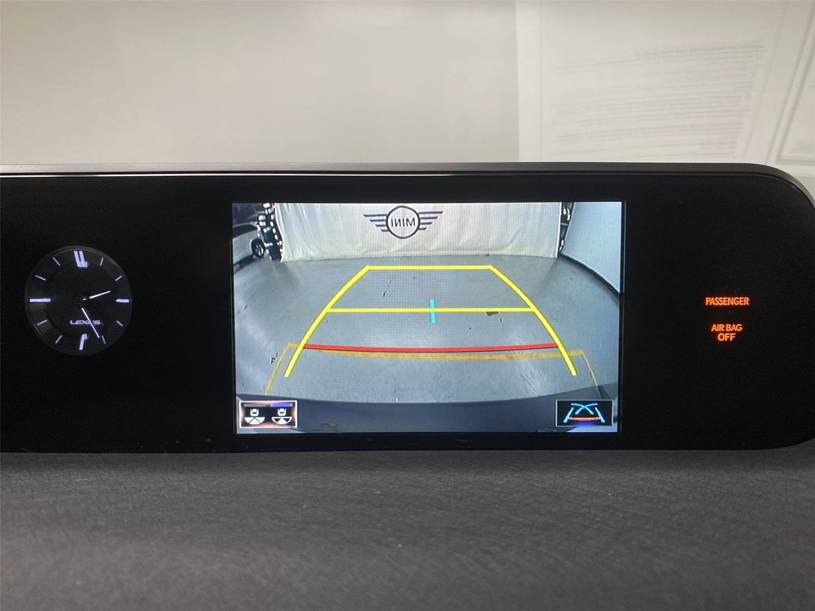 Used 2019 Lexus UX 250h w/ Premium Package AWD/4WD image 27