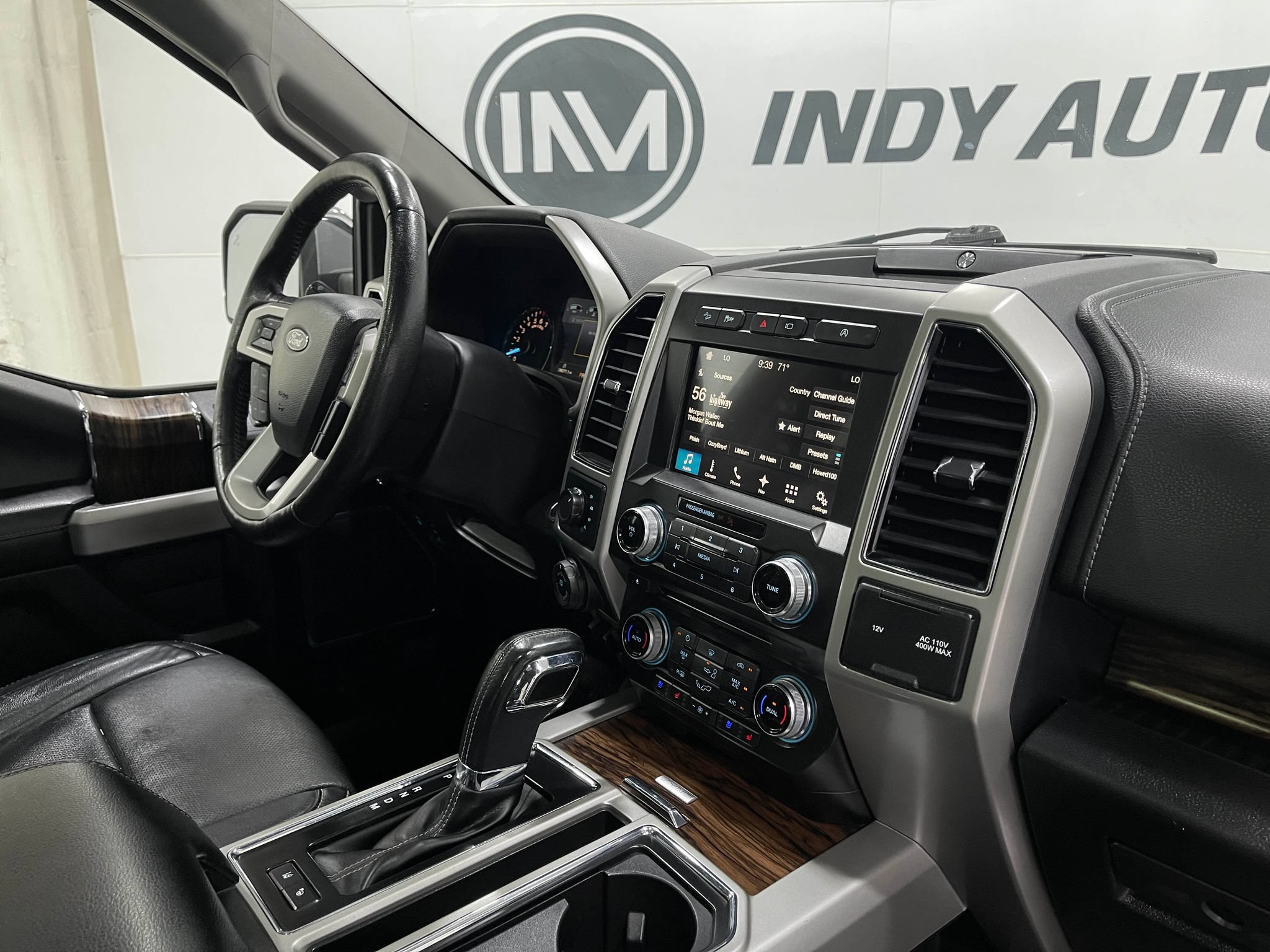 Used 2018 Ford F150 Lariat w/ Equipment Group 502A Luxury AWD/4WD image 20