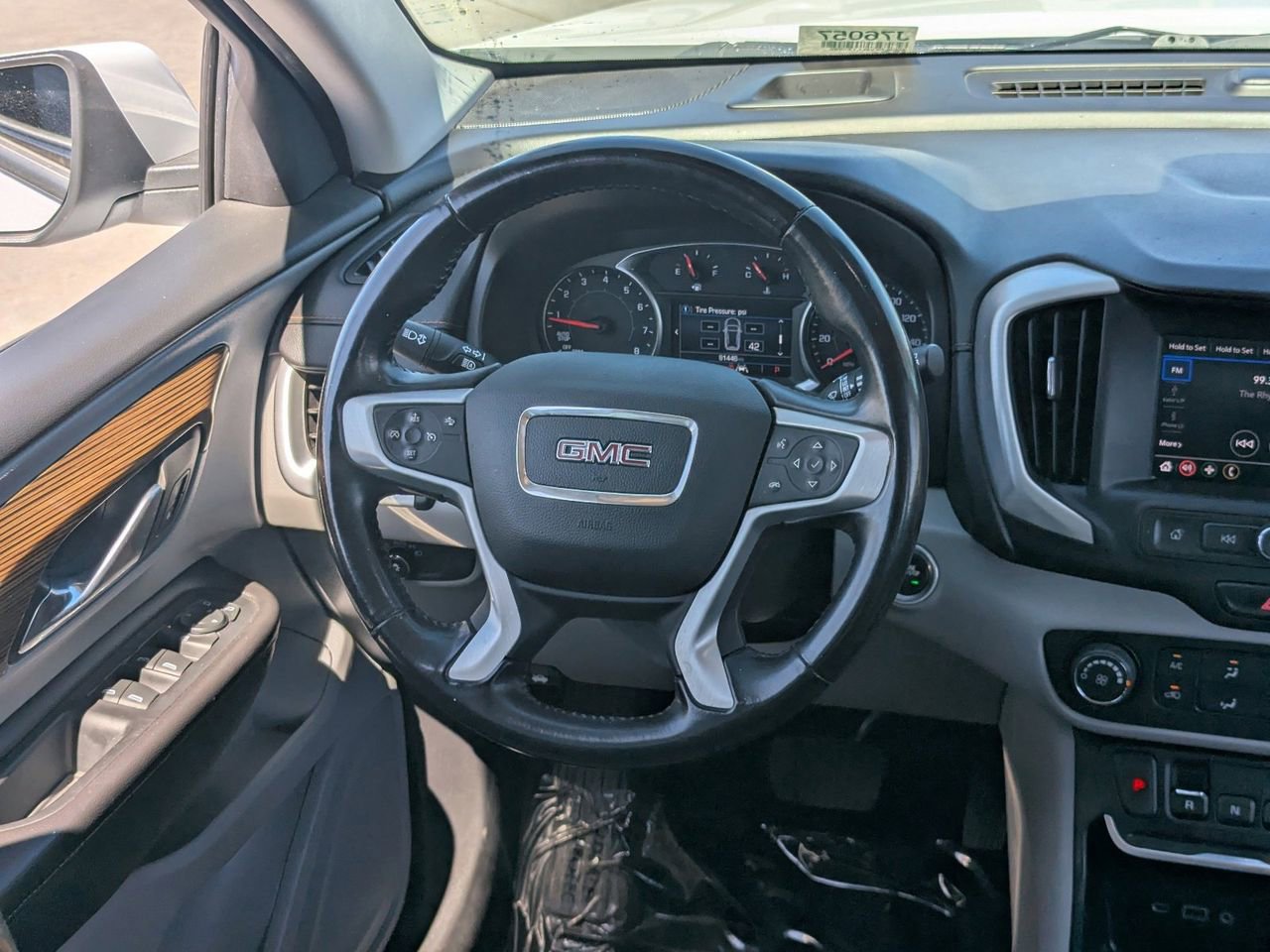 Used 2020 GMC Terrain SLE image 12