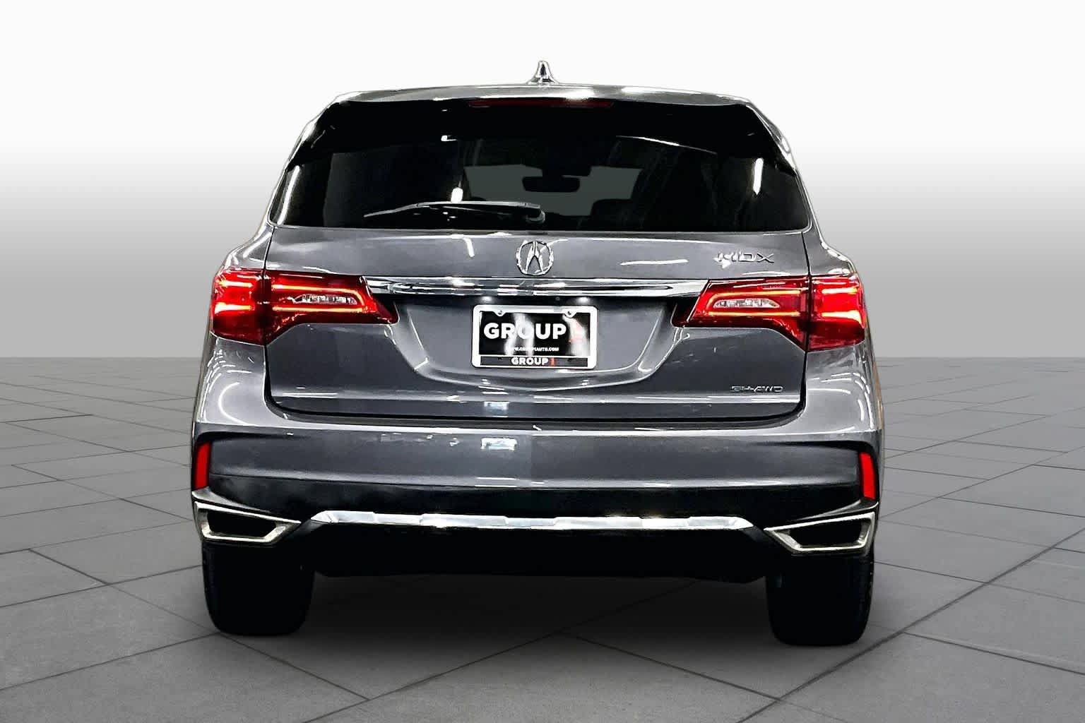 Used 2017 Acura MDX w/ Technology Package AWD/4WD image 4