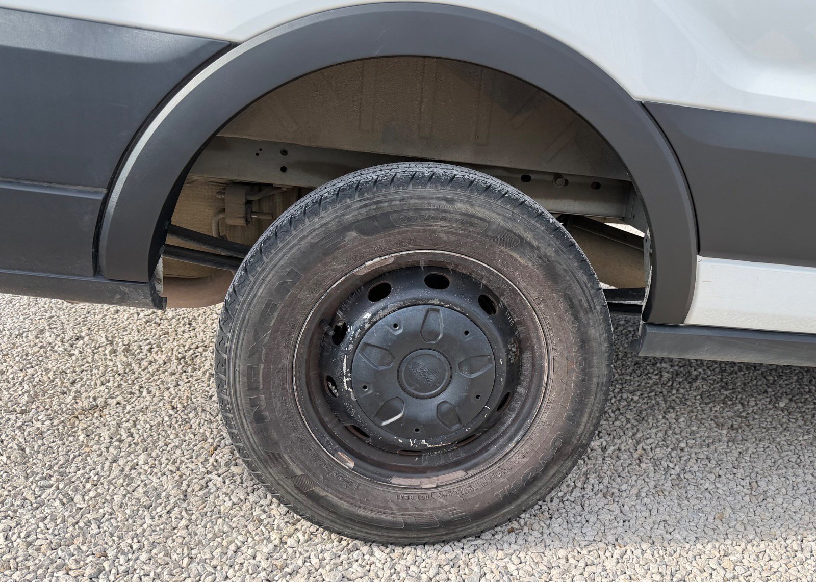 Certified 2019 Ford Transit 350 148 Medium Roof w/ Interior Upgrade Package image 24