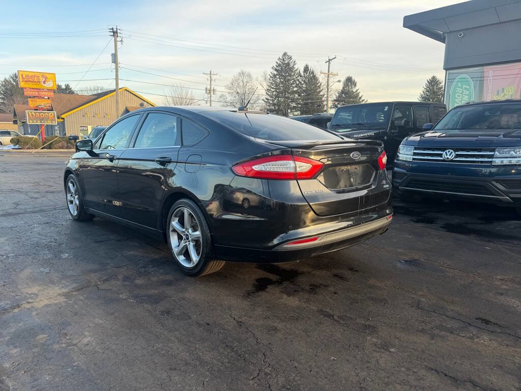 Used 2013 Ford Fusion SE image 4