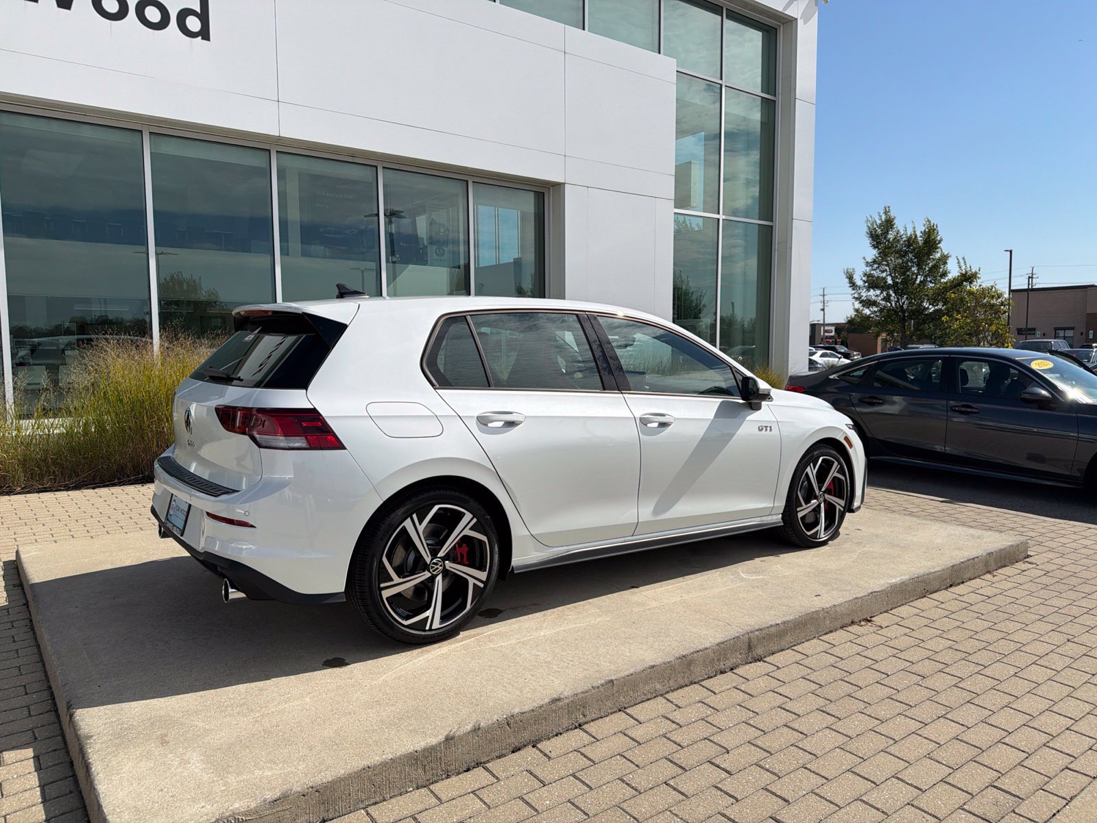 New 2026 Volkswagen GTI SE FWD image 11