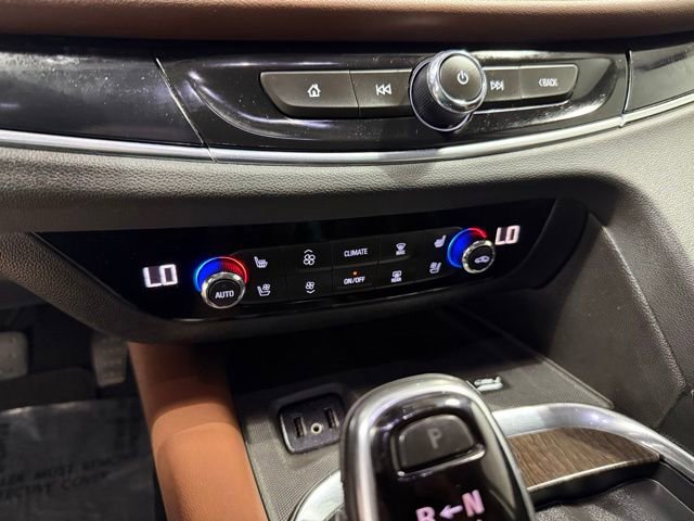 Used 2018 Buick Enclave Avenir w/ Avenir Technology Package FWD image 24