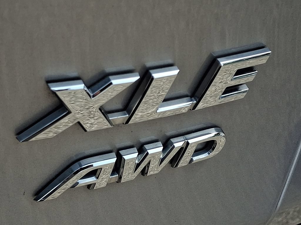 Used 2022 Toyota RAV4 XLE w/ Convenience Package AWD/4WD image 30