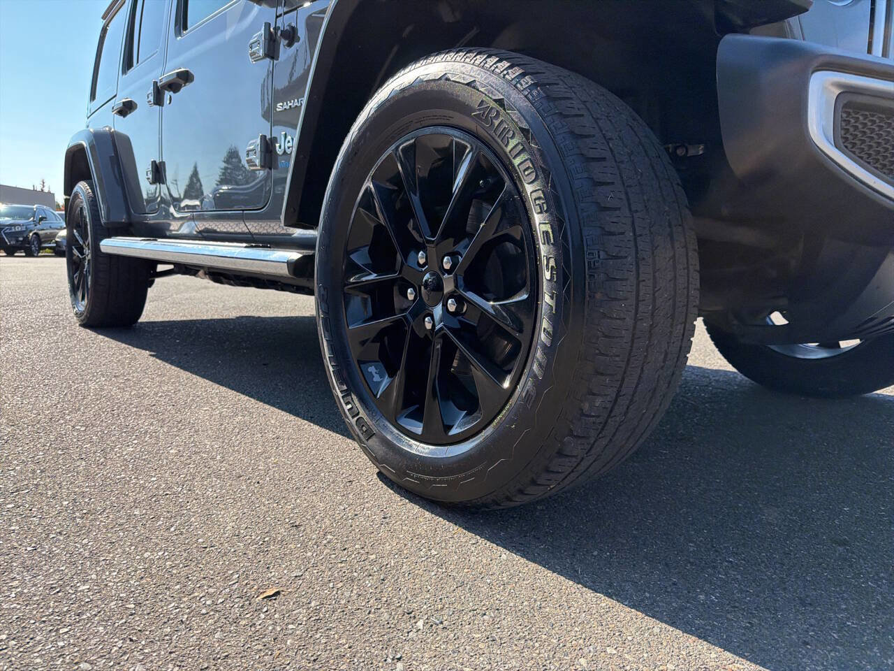 Used 2021 Jeep Wrangler Unlimited Sahara w/ Cold Weather Group image 15