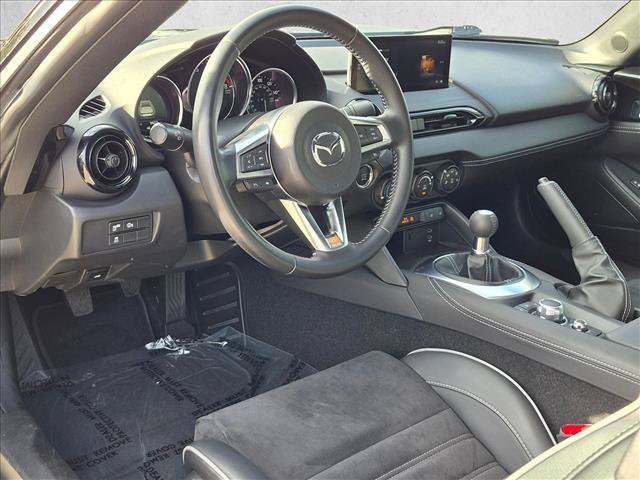 Used 2024 MAZDA MX-5 Miata RF Club RWD image 10