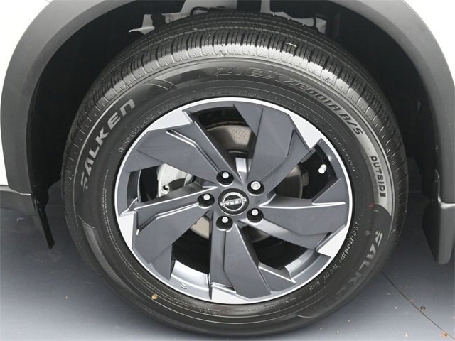 New 2026 Nissan Rogue SV image 7