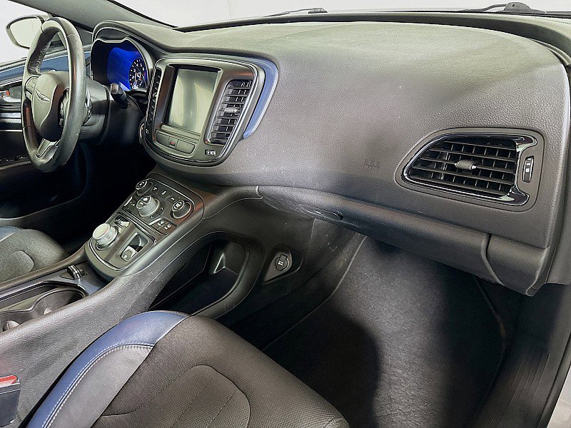 Used 2016 Chrysler 200 S w/ Comfort Group image 29
