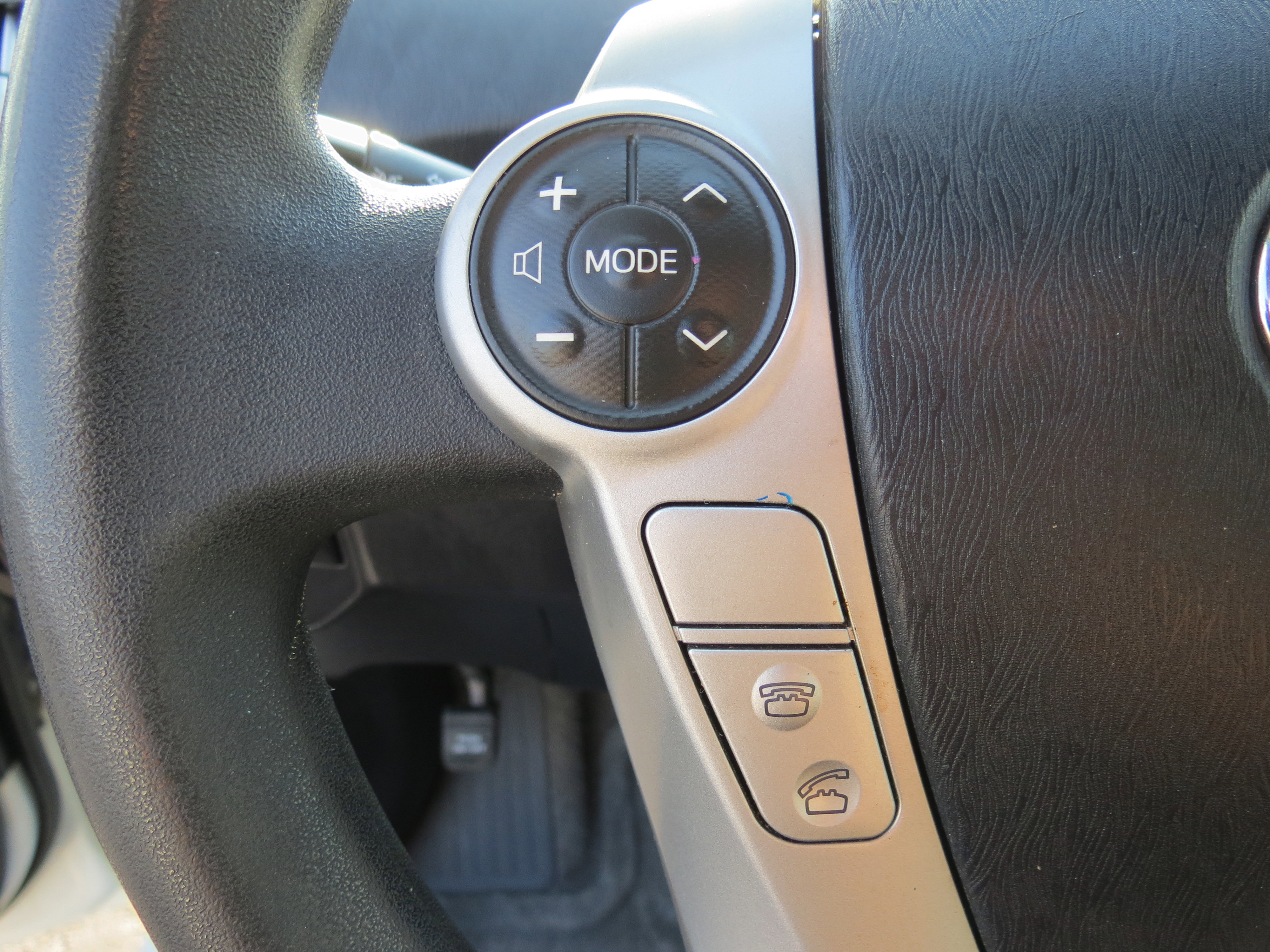 Used 2012 Toyota Prius Two FWD image 13