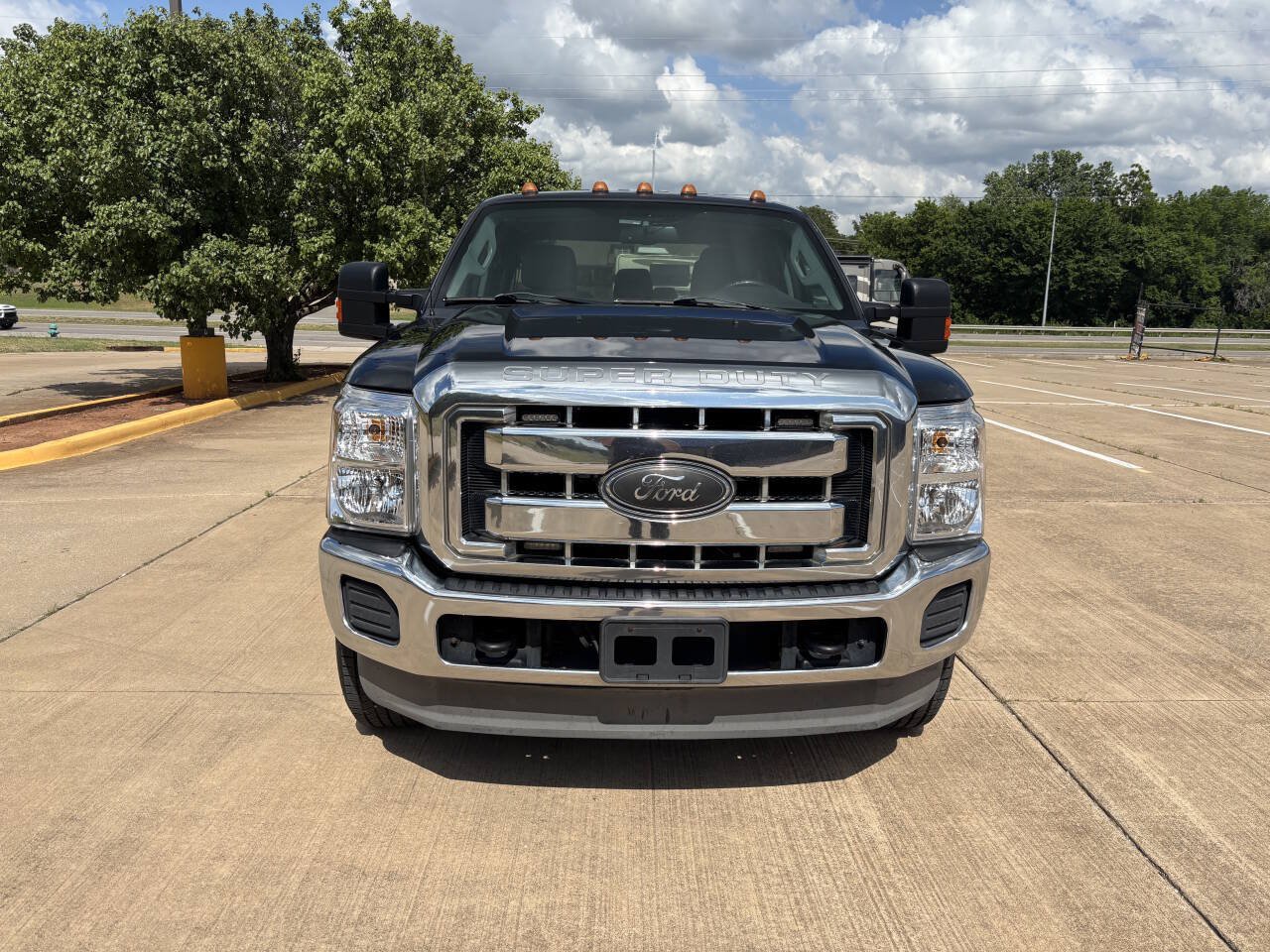 Used 2013 Ford F250 4x4 Crew Cab Super Duty image 3