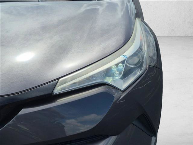 Used 2019 Toyota C-HR LE FWD image 9