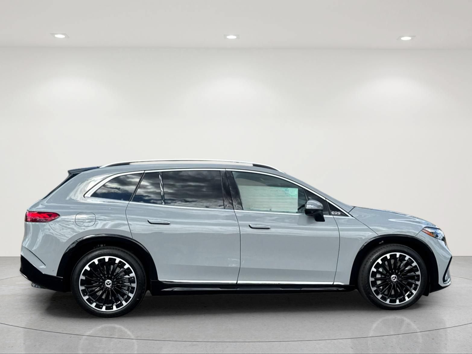 New 2026 Mercedes-Benz EQS 550 4MATIC SUV image 7