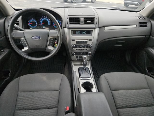 Used 2010 Ford Fusion SE FWD image 6