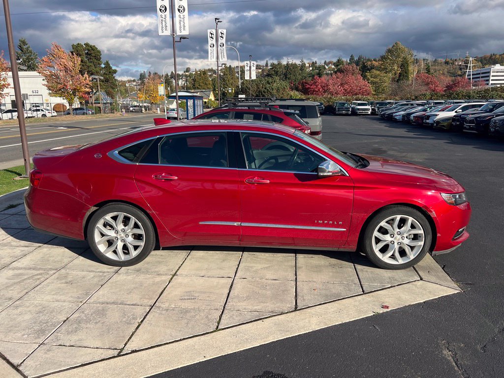 Used 2015 Chevrolet Impala LTZ FWD image 4