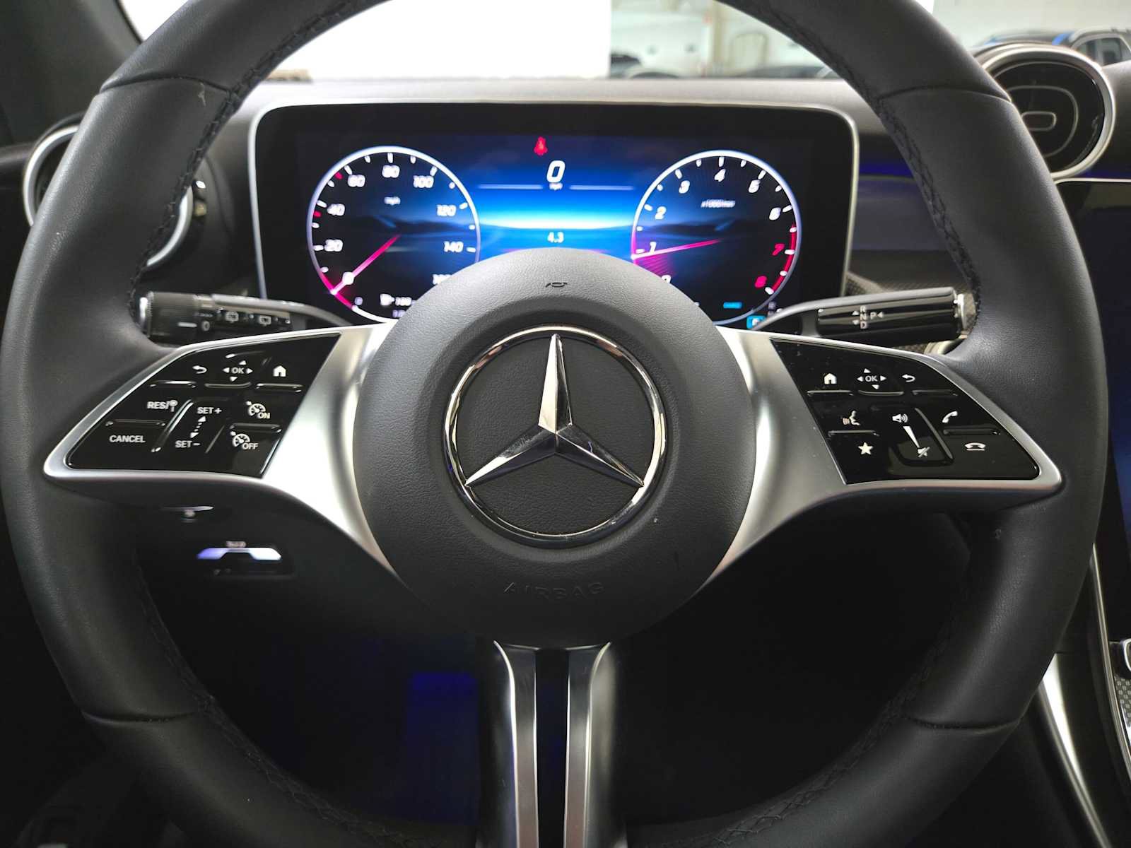 Used 2026 Mercedes-Benz GLC 300 4MATIC image 23