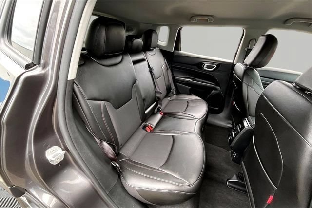 Used 2022 Jeep Compass Trailhawk w/ Trailhawk Convenience Group AWD/4WD image 17